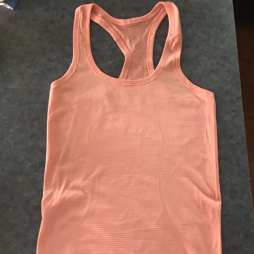 Lululemon Size 2 Coral Swiftly Tech Tank